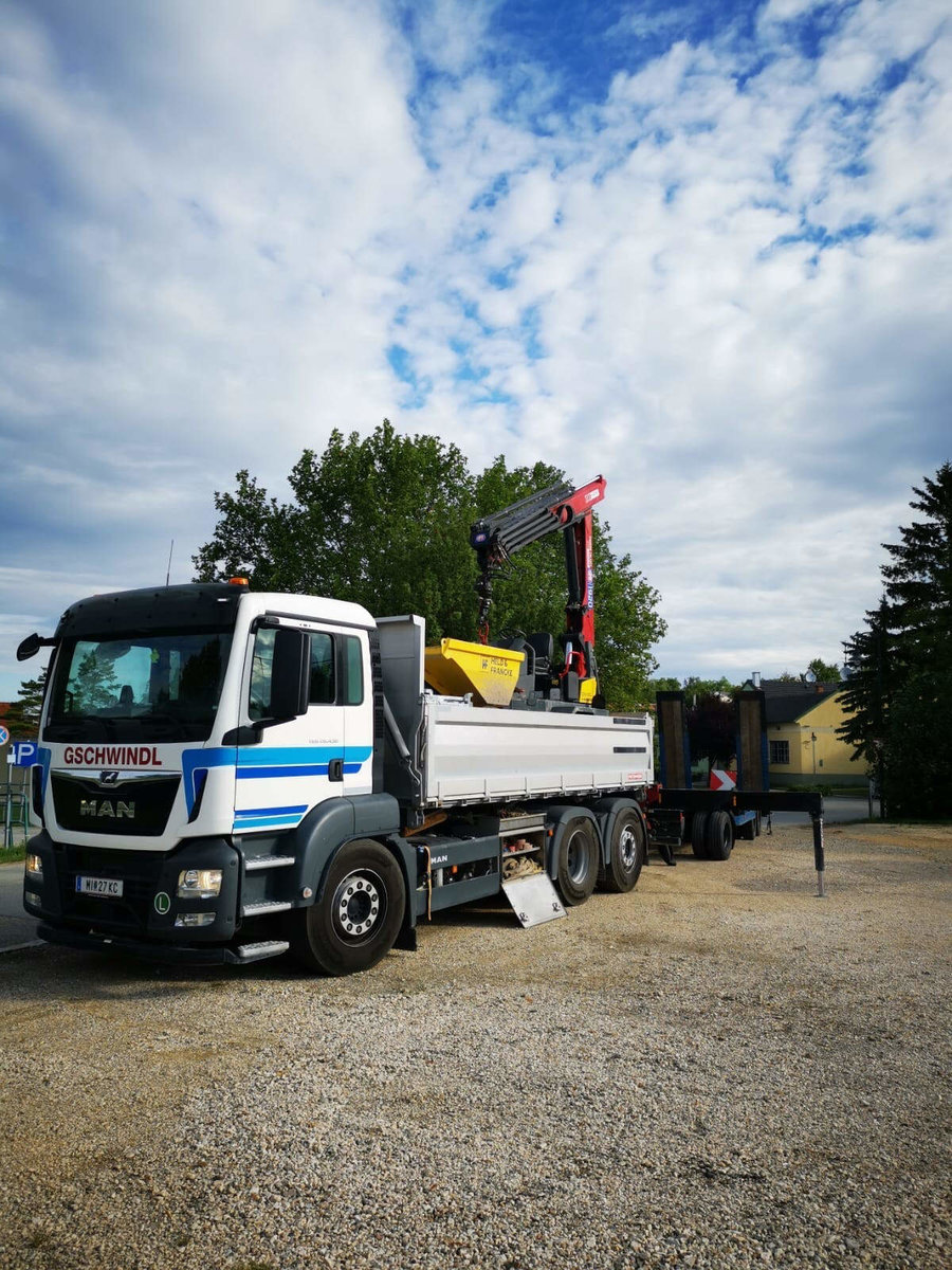 Lkws von der Gschwindl Karl Transport GesmbH